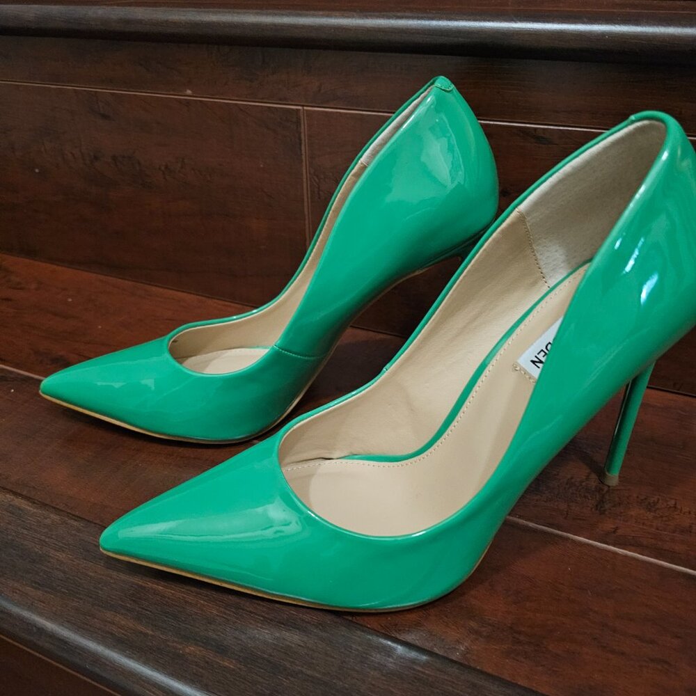 Vala Pumps - Picture 3 of 6